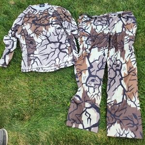 Set of mens XL Predator hunting camo